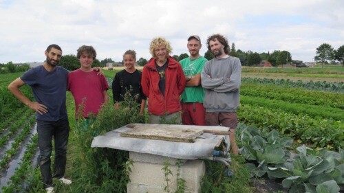 un toit pour des apprentis maraîchers