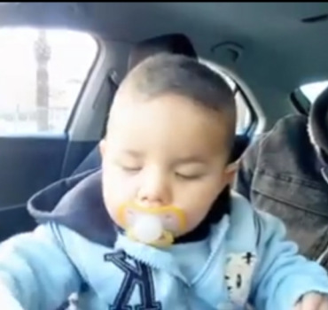 Aidons le petit Momo ...