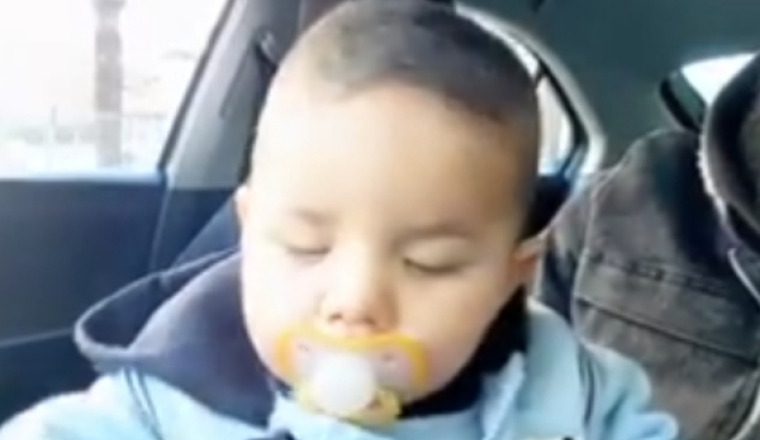 Aidons le petit Momo ...