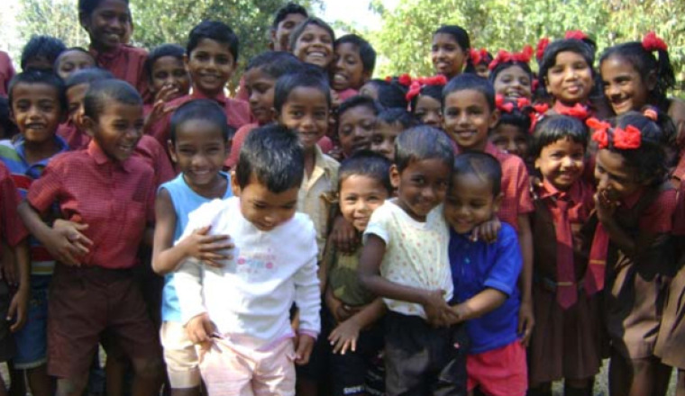 Aidons les orphelins du Kerala en Inde