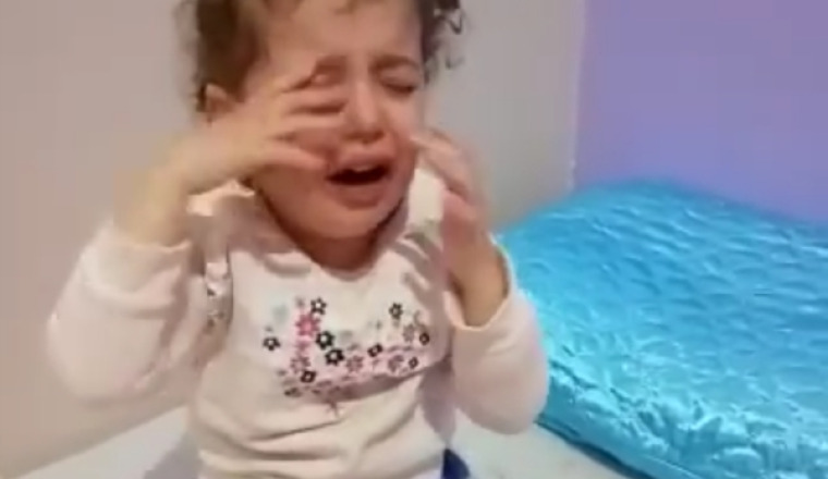 Aidons cette petite a vivre normalement