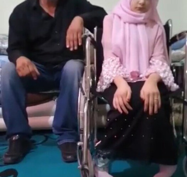 Aidez Basmala à marcher
