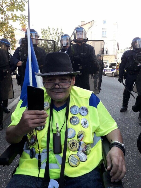 Pour les frais de justice de notre frero carl (GJ)