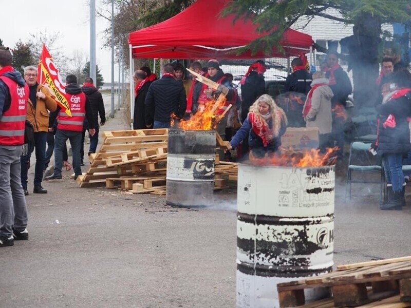 Les pirates en grève pour leurs salaires !!