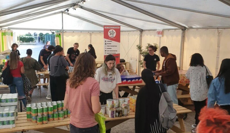 Des distributions alimentaires pour les étudiants