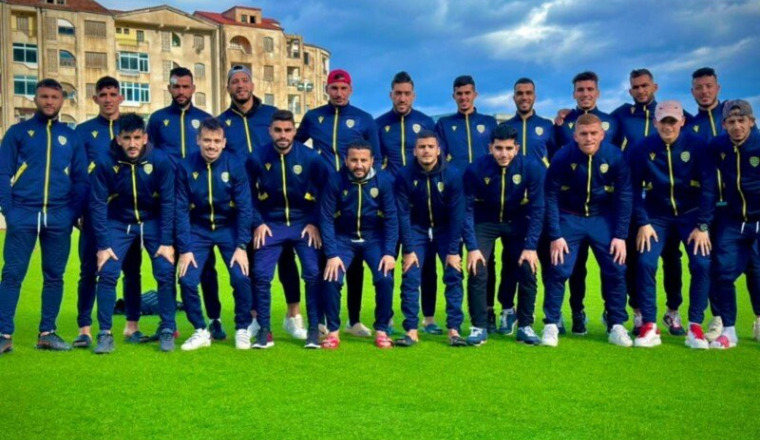 Aidé un club de football de 500 athlète la jstichy