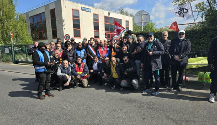 Caisse en solidarité aux grévistes