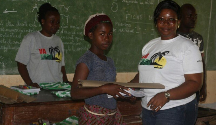 Offrir des Kits scolaires aux orphelins de VA-TOGO