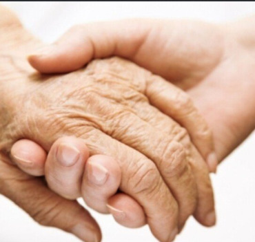 Urgence médicale pour une dame de 64 ans