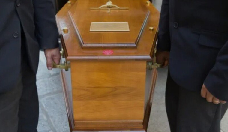 VEILLÉE FUNÉRAIRE
