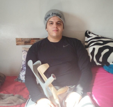 Help Simo walk again