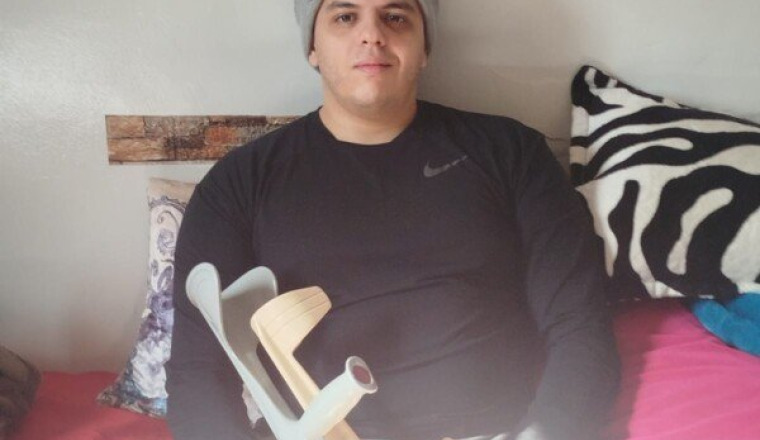 Help Simo walk again