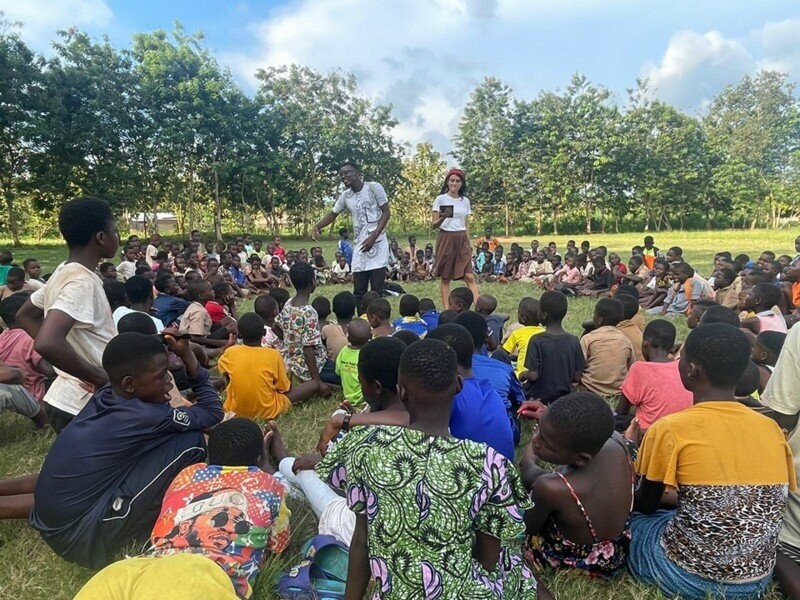 Un Geste Un Espoir by HOG pour des enfants au TOGO