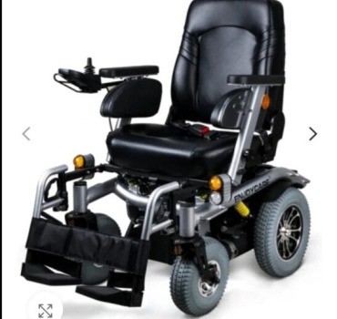 UN FAUTEUIL POUR TARIK!