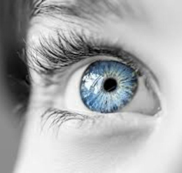 Opération pour les yeux du petit chihab