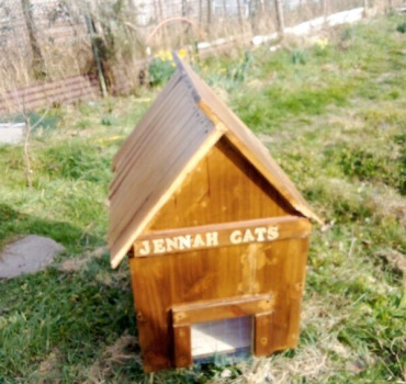 AIDE POUR LA CONSTRUCTION  CABANES POUR CHATS
