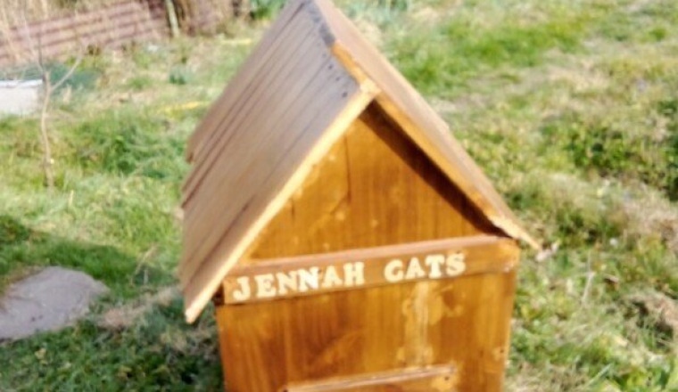 AIDE POUR LA CONSTRUCTION  CABANES POUR CHATS
