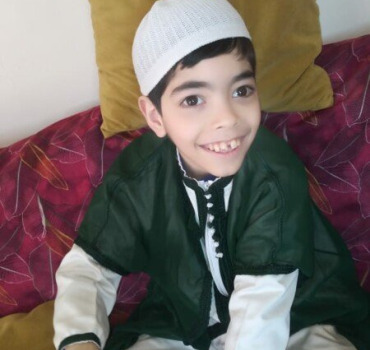 Mehdi 11 ans veut marcher comme tous les enfants