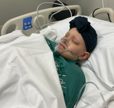 Aidons la petite maissa à vaincre le cancer.