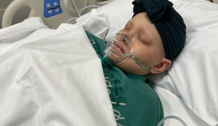 Aidons la petite maissa à vaincre le cancer.