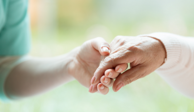 Notre grand-mère a besoin de notre aide