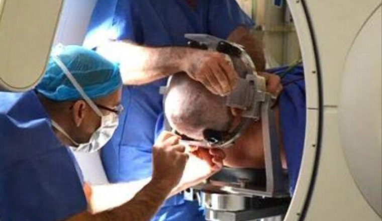 Sauvons Nora Opération cérébrale