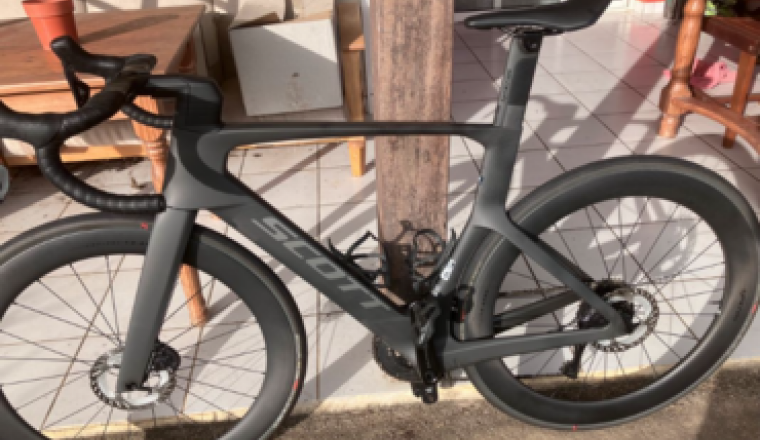 Un nouveau vélo svp