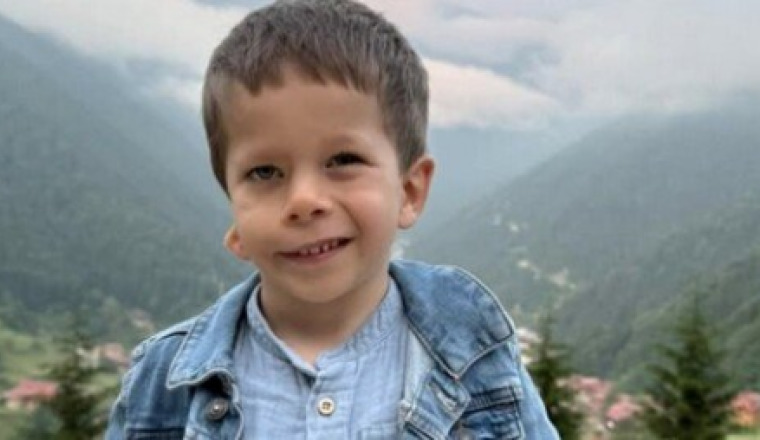💔 Aras, 5 ans, a besoin d’une opération vitale 🚨