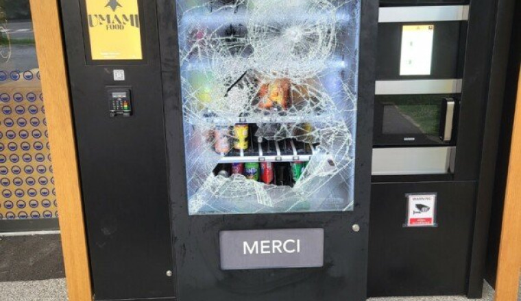 Remplacement vitrine Umami Food