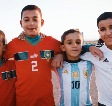 UN TERRAIN DE FOOT POUR LES ENFANT DE MAZARI ABA