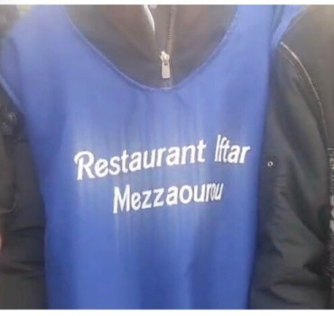 Un geste, un repas, un sourire à Mezaourou