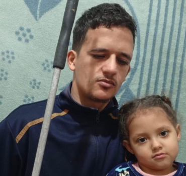 Un toit et de la dignité pour Achraf aveugle