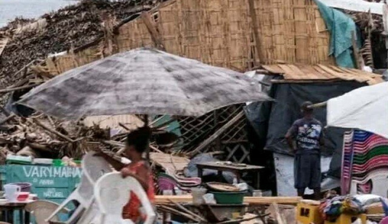 Aide humanitaire âpre cyclone Gezani