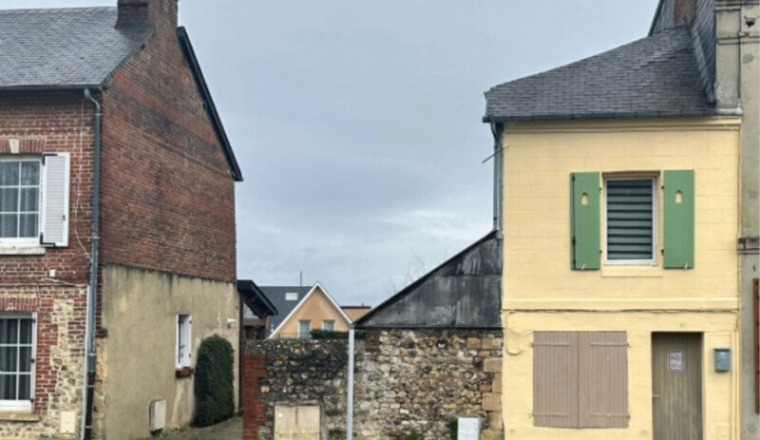 Une salle de prière digne pour La côte fleurie  🕌