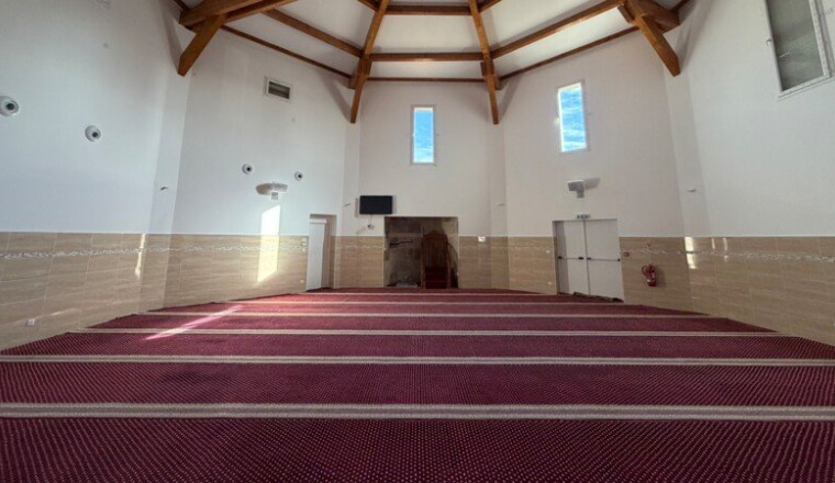 Nouveau tapis pour la mosquée de Port Saint Louis