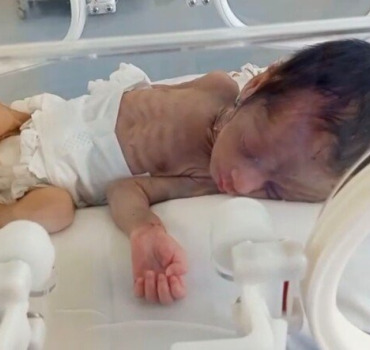 Un bébé malade a besoin de votre aide EN URGENCE