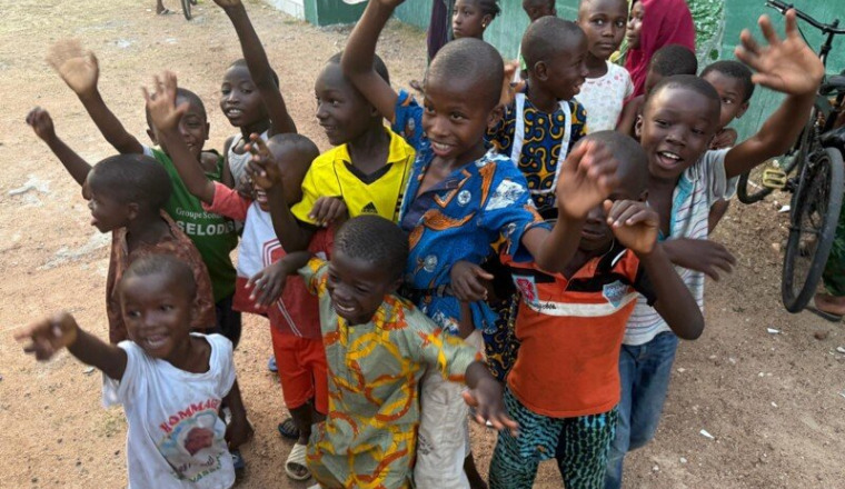 OPÉRATION SOLIDAIRE – 1€ POUR UN KIT SCOLAIRE 📚