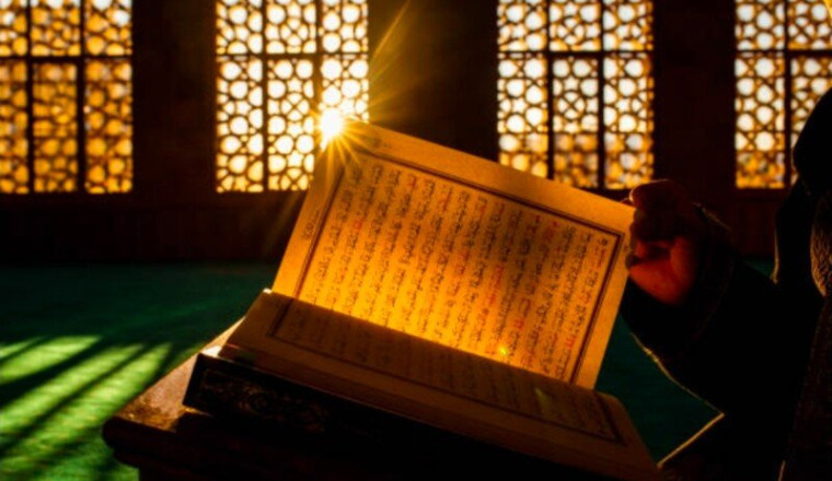 Offrir des corans pour l'aïd en kébir