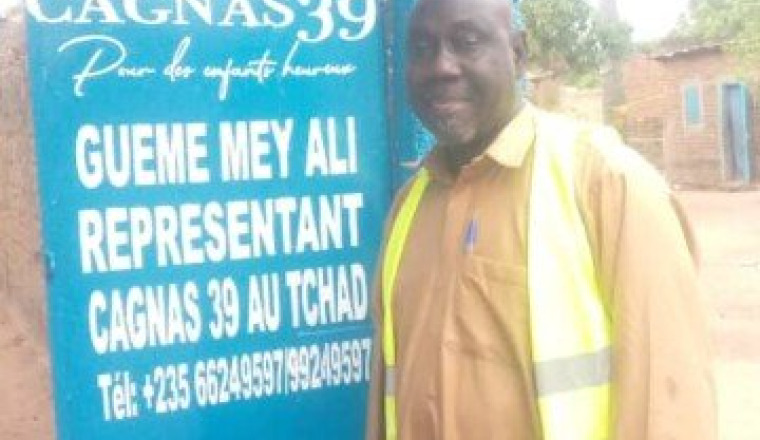 Une petite mosquée dans un petit village au Tchad