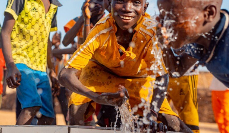 Une fontaine d'eau pour Mohamed Mountassir