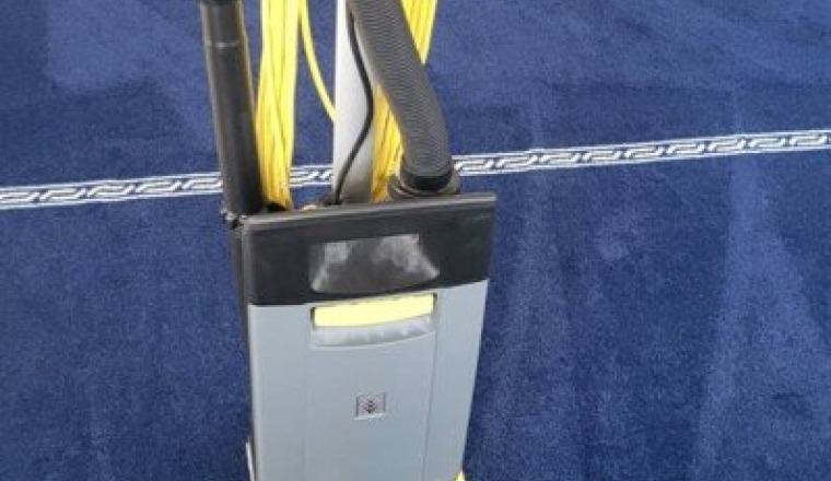 Un aspirateur pour la mosquée Ennour