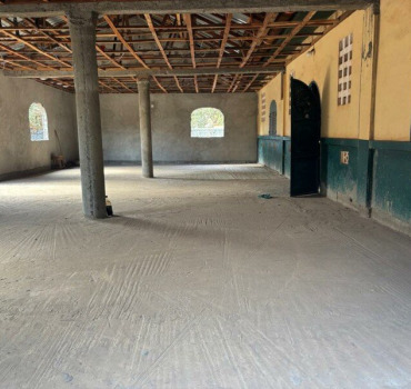 Finir la construction d'une mosquée à Kamsar