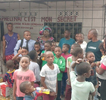 Soutien aux orphelins pour les frais de scolarité