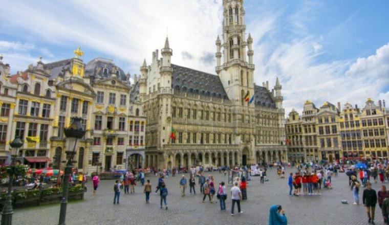 VOYAGE  A BRUXELLES  SAISON 2